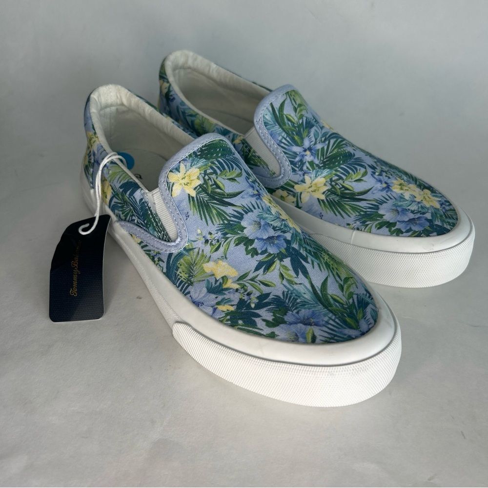 NEW Tommy Bahama Women’s 7.5 Slip On Sneakers Blue Yellow Green Tropical Floral